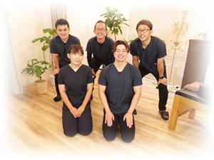 お子様と一緒に来院いただけます。女性スタッフもおります